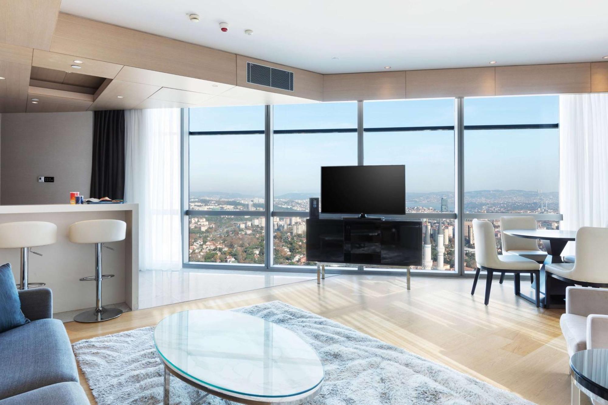 Wyndham Grand Istanbul Levent Hotel & Conference Center Exterior foto Interior of a typical apartment