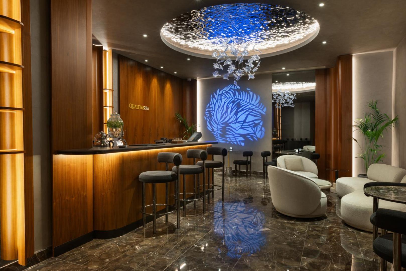 Wyndham Grand Istanbul Levent Hotel & Conference Center Exterior foto